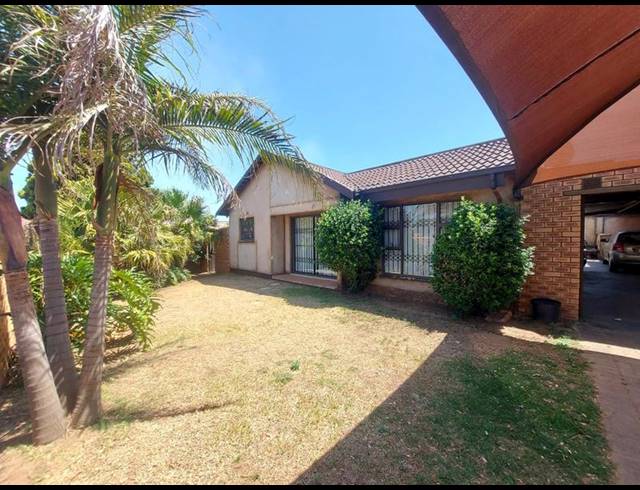 3 BEDROOM PROPERTY TO RENT IN MMESI PARK